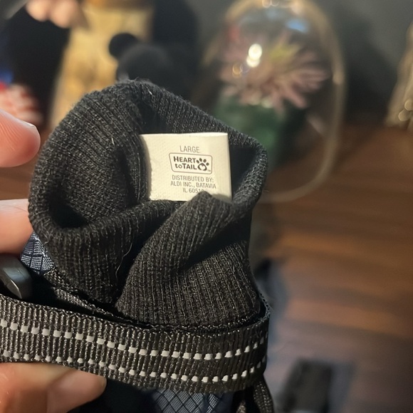 Size large dog booties - Picture 2 of 2